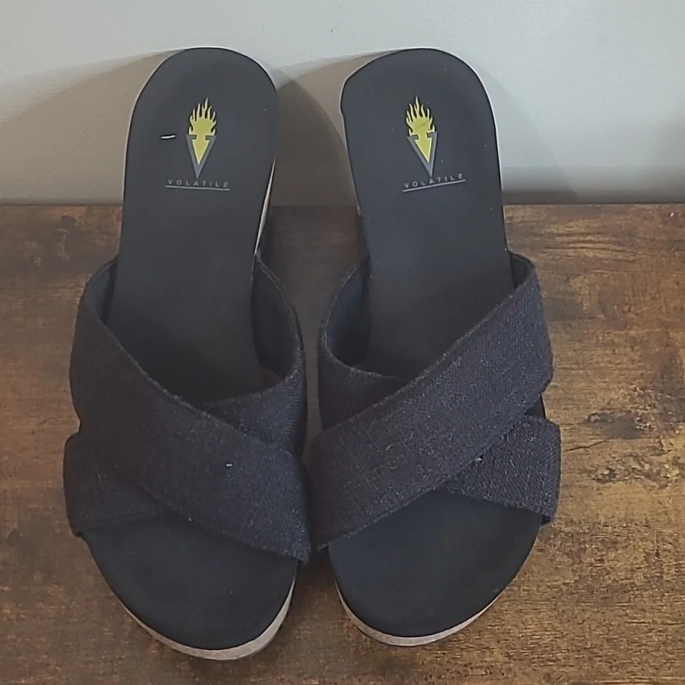 Volatile Black & Cork Platform Wedge Sandals with Padded Fabric Straps size 9